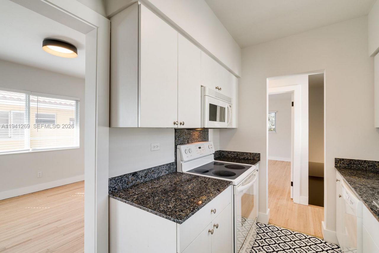 2922 S Le Jeune Rd, Unit 2, Coral Gables, FL 33134 Photo