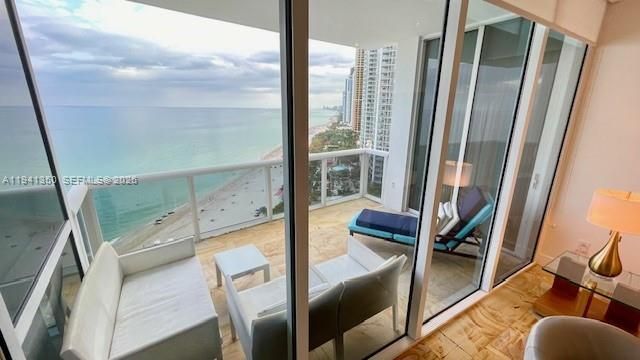 18101 Collins Ave, Unit 1807, Sunny Isles Beach, FL 33160 Photo