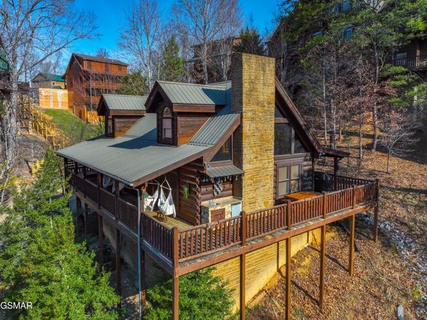 3118 Campfire Way, Pigeon Forge, TN 37863