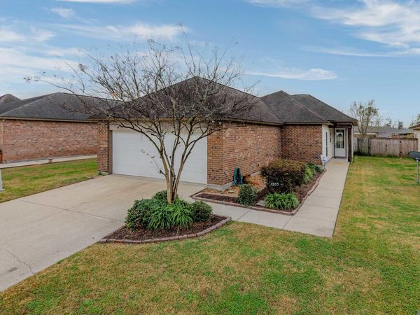 1265 Madrid Ave, St Gabriel, LA 70776