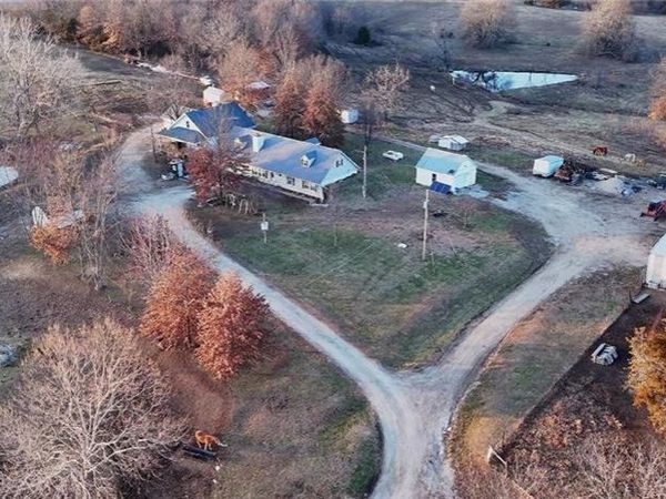 45312 Highway K Highway, Richmond, MO 64085