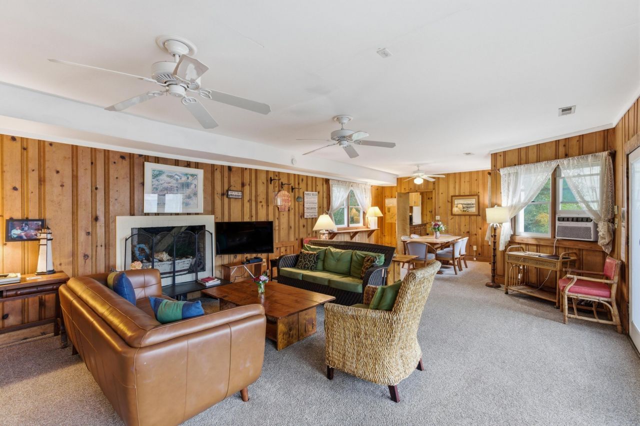 2804 Marshall Boulevard Photo 10