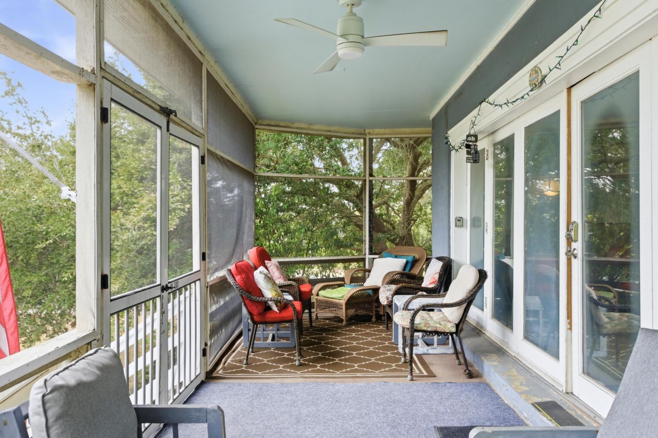 2804 Marshall Boulevard Photo 28