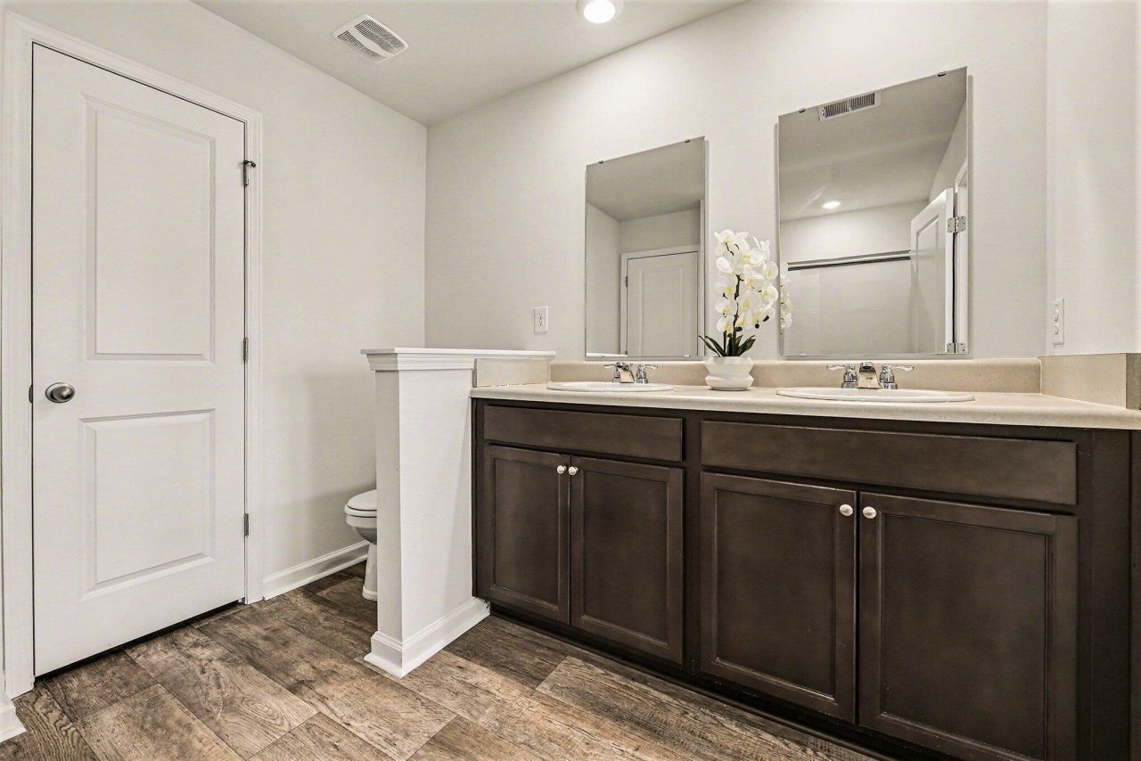 699 Hilchot Drive Photo 14