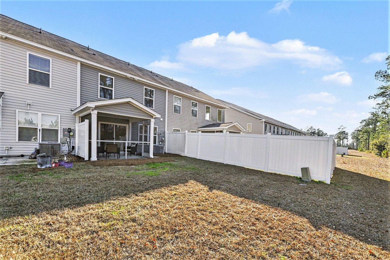 699 Hilchot Drive Photo 26