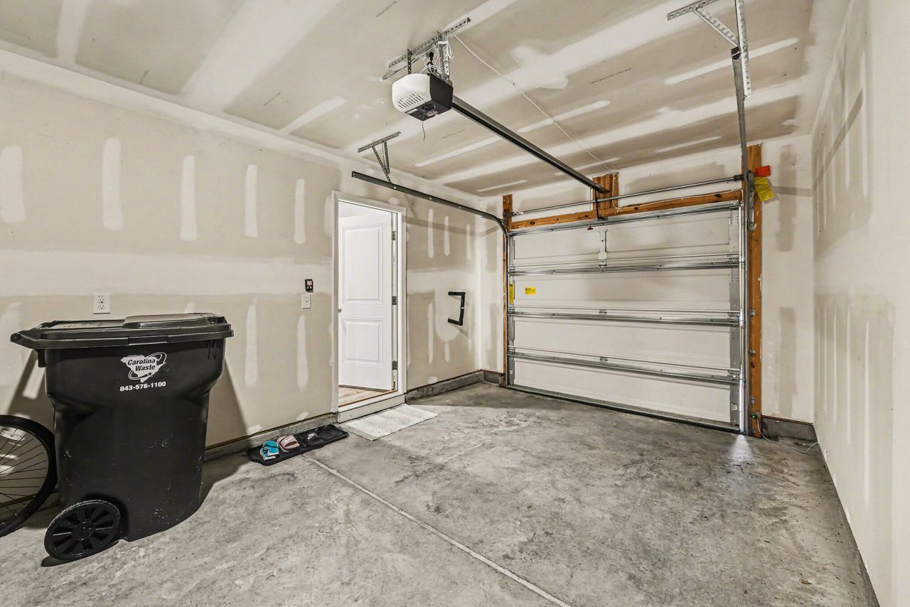 699 Hilchot Drive Photo 27