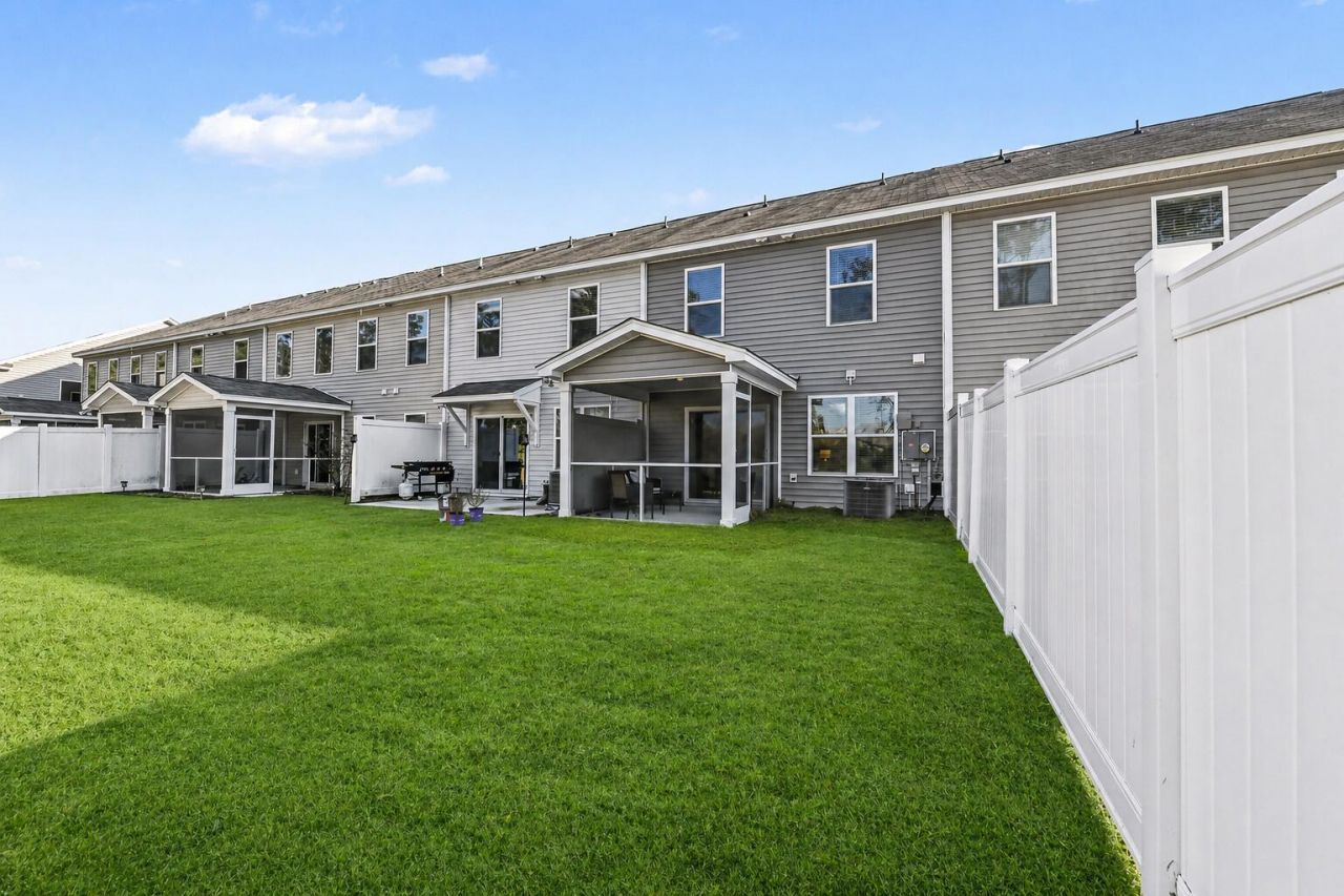 699 Hilchot Drive Photo 30