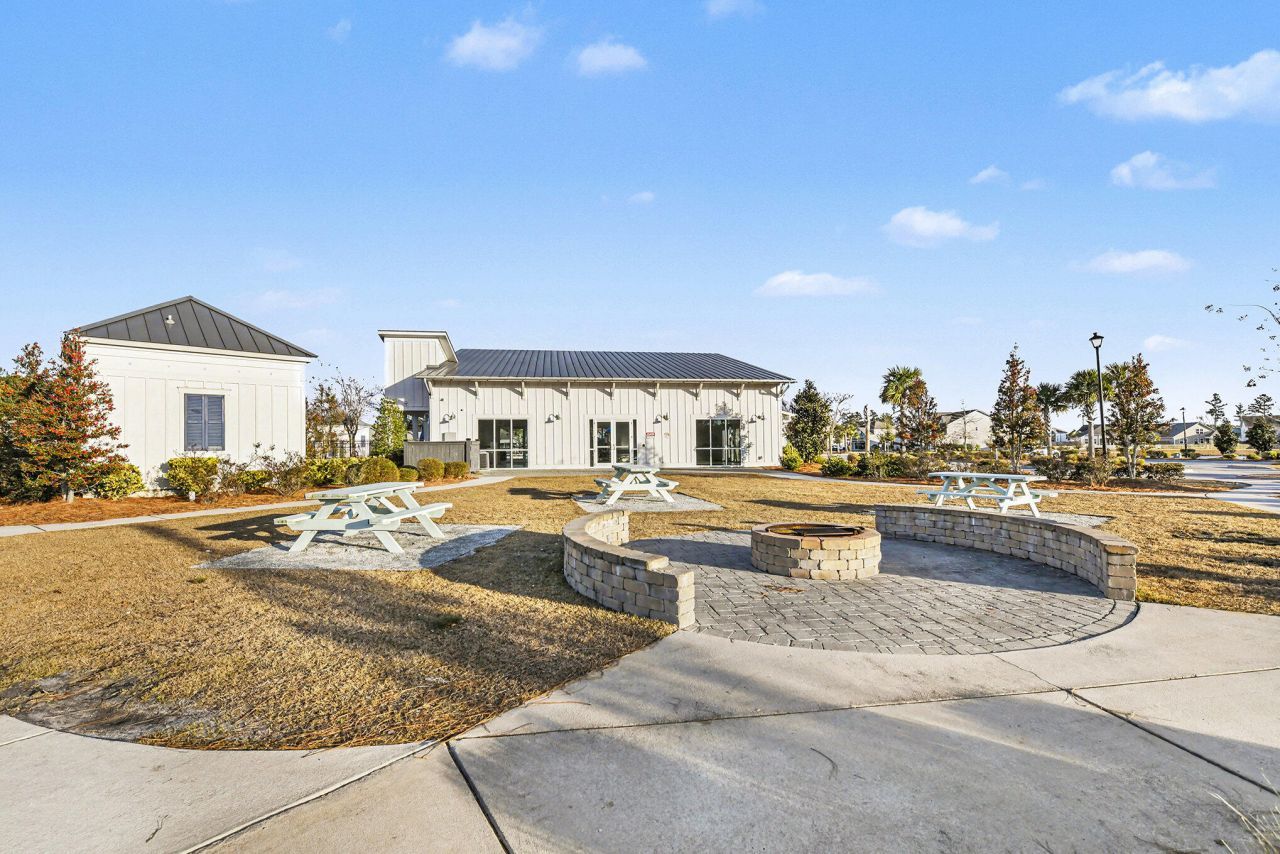 699 Hilchot Drive Photo 32