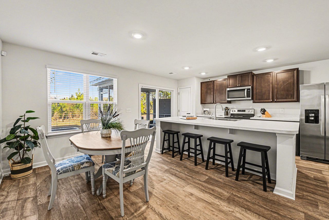 699 Hilchot Drive Photo 4