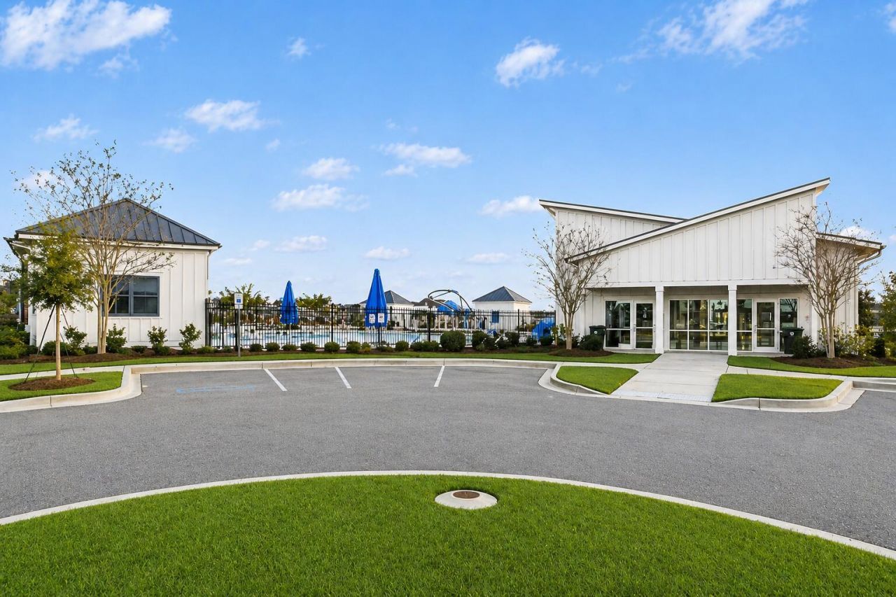 699 Hilchot Drive Photo 8