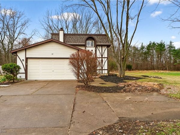 578 N Main Street, Amherst, OH 44001