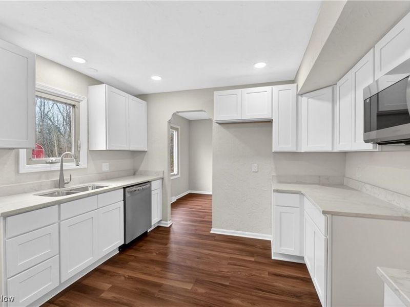 578 N Main Street, Amherst, OH 44001 Photo 15