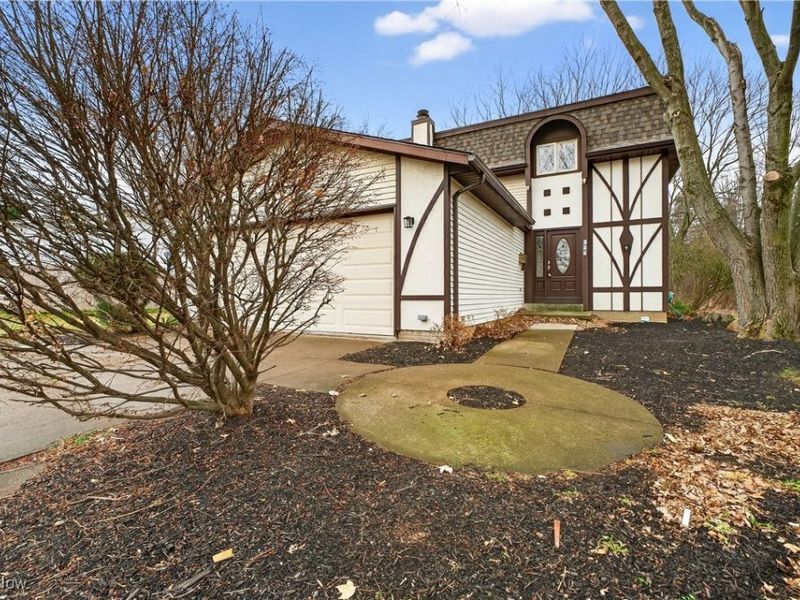 578 N Main Street, Amherst, OH 44001 Photo 2