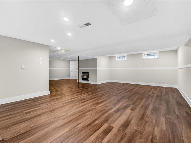 578 N Main Street, Amherst, OH 44001 Photo 33