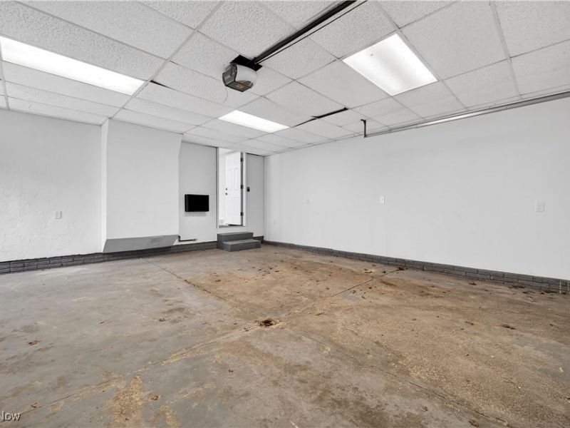 578 N Main Street, Amherst, OH 44001 Photo 37