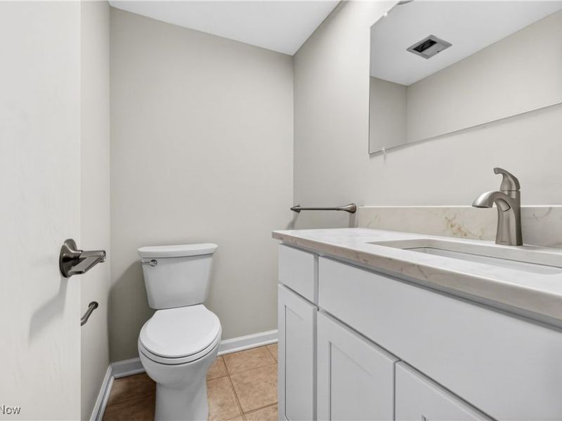 578 N Main Street, Amherst, OH 44001 Photo 4