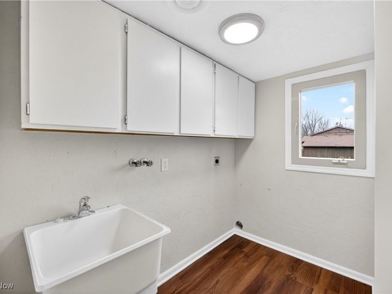 578 N Main Street, Amherst, OH 44001 Photo 5