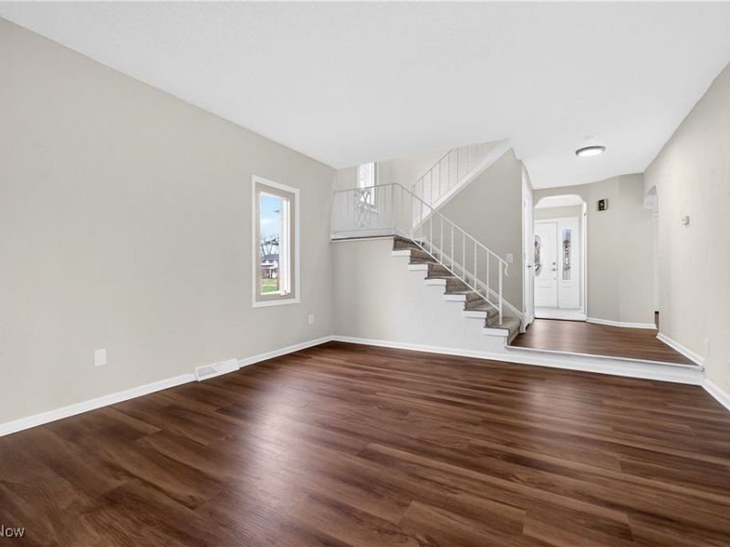 578 N Main Street, Amherst, OH 44001 Photo 6