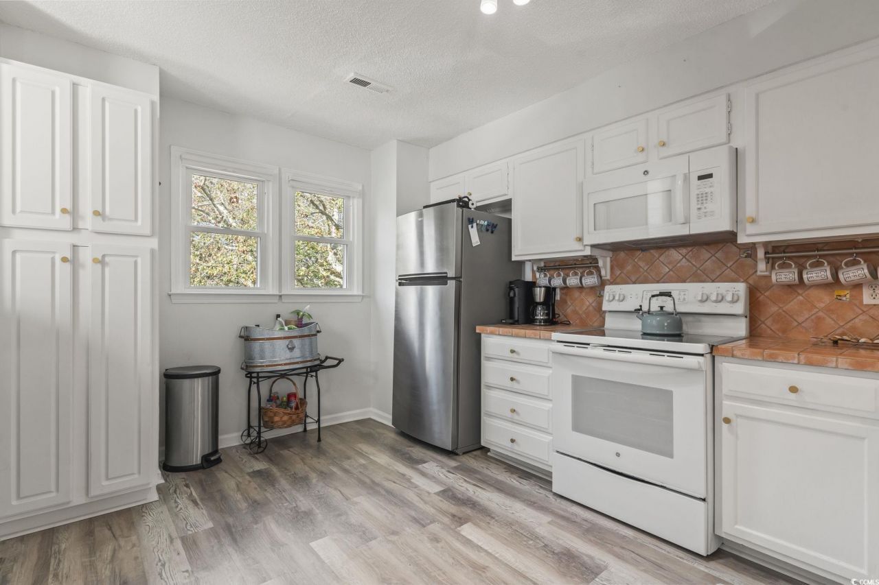 4999 Highway 17 Business Photo 15