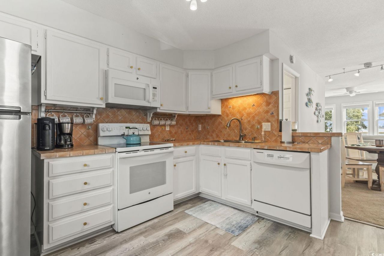 4999 Highway 17 Business Photo 17