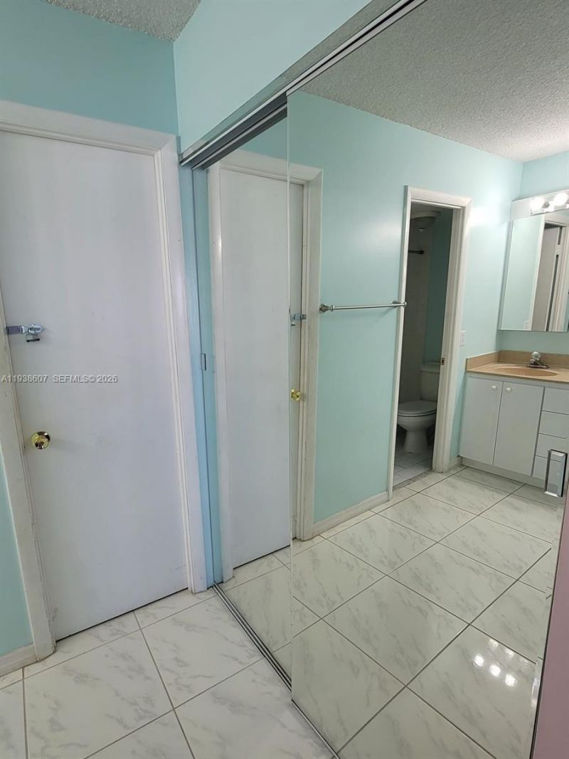 401 Golden Isles Dr , Unit 1114, Hallandale Beach, FL 33009 Photo