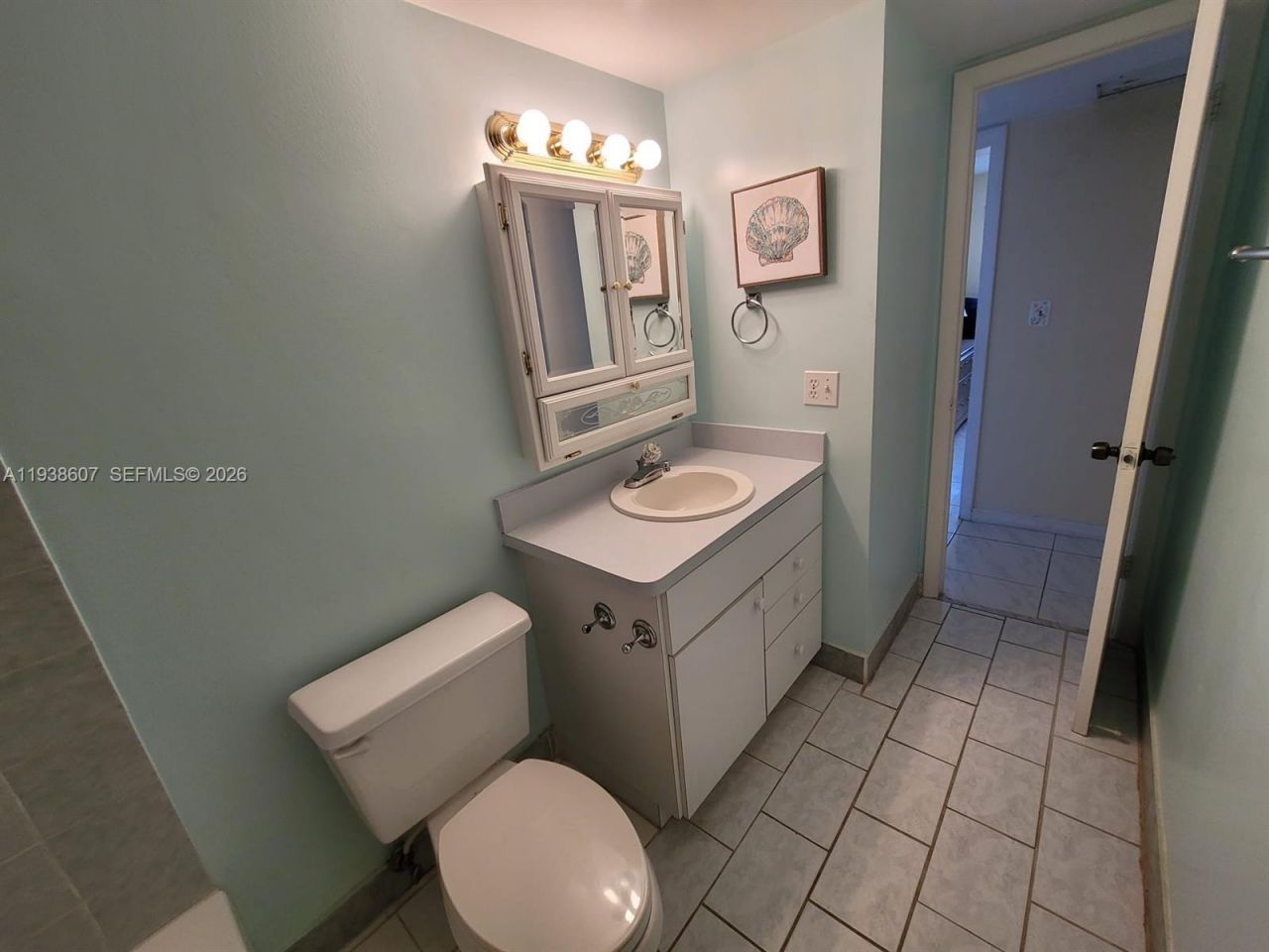 401 Golden Isles Dr , Unit 1114, Hallandale Beach, FL 33009 Photo