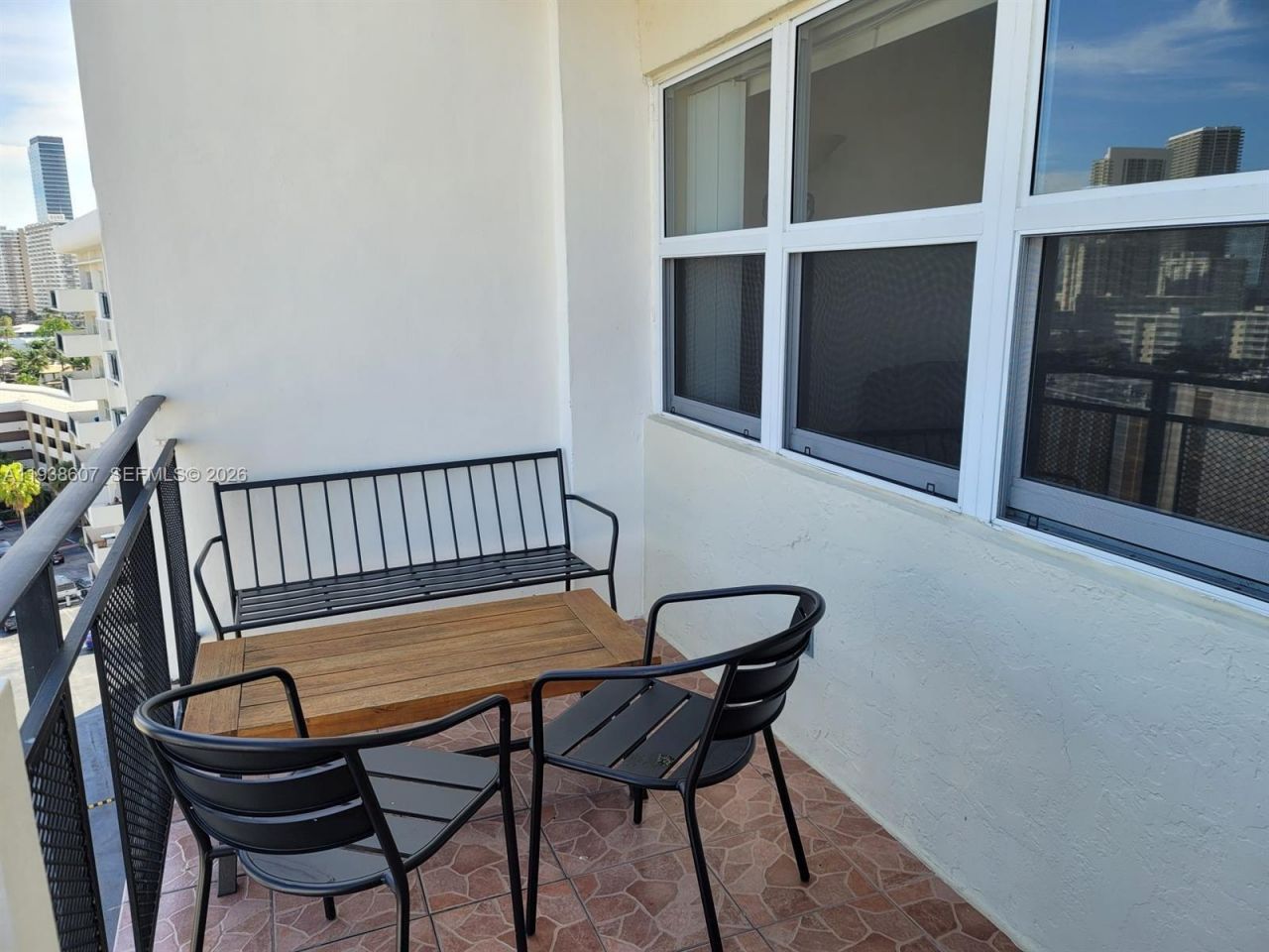 401 Golden Isles Dr , Unit 1114, Hallandale Beach, FL 33009 Photo