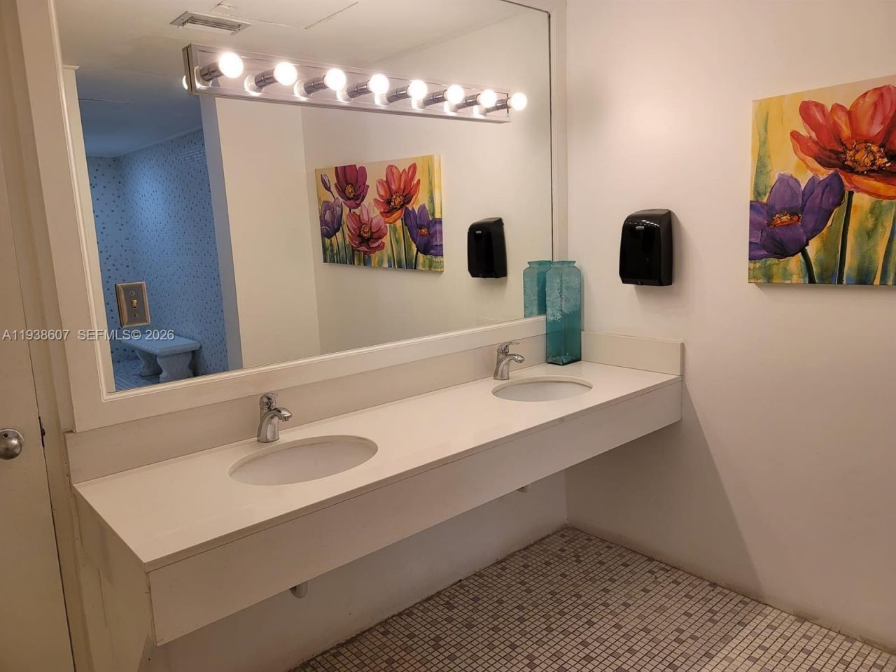 401 Golden Isles Dr , Unit 1114, Hallandale Beach, FL 33009 Photo