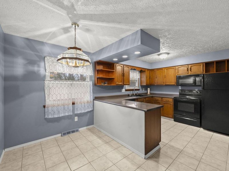 2706 Moundcrest Street, Columbus, OH 43232 Photo 11