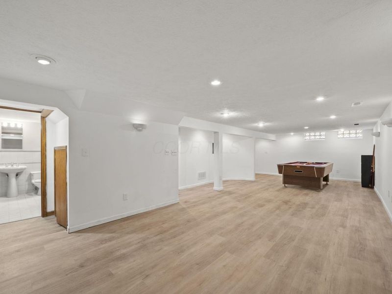 2706 Moundcrest Street, Columbus, OH 43232 Photo 15