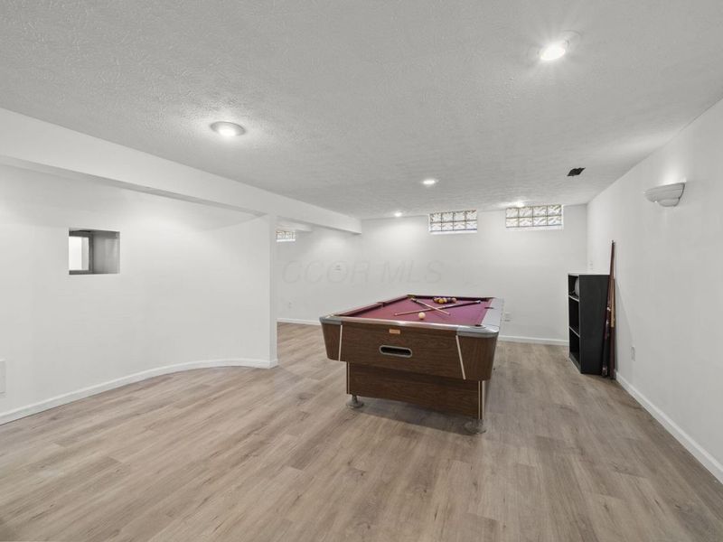 2706 Moundcrest Street, Columbus, OH 43232 Photo 16