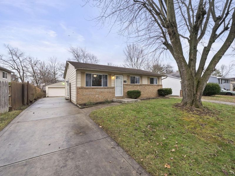 2706 Moundcrest Street, Columbus, OH 43232 Photo 2