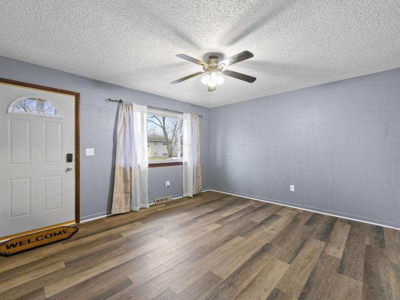 2706 Moundcrest Street, Columbus, OH 43232 Photo 7