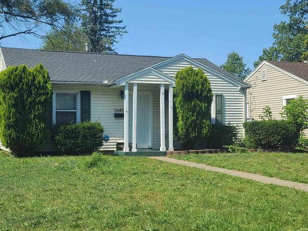 1645 N Adams Street, South Bend, IN 46628