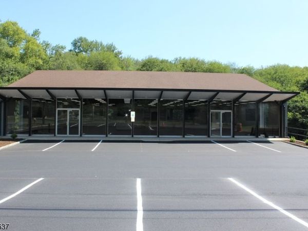 1393 Route46Ledge, Roxbury, NJ 07852