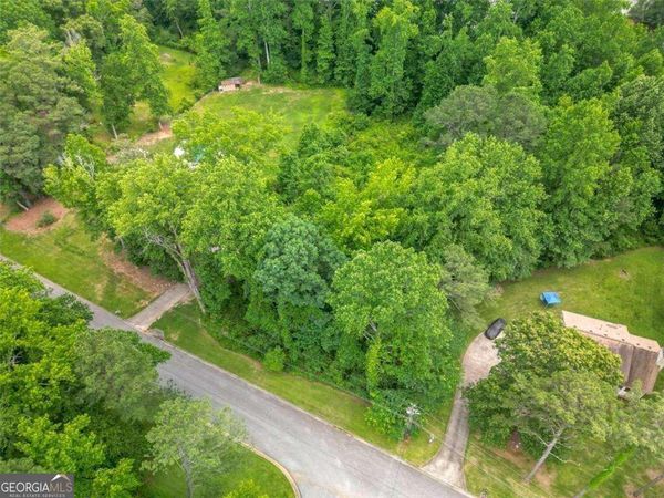 6990 Oak Leaf Drive, Fairburn, GA 30213