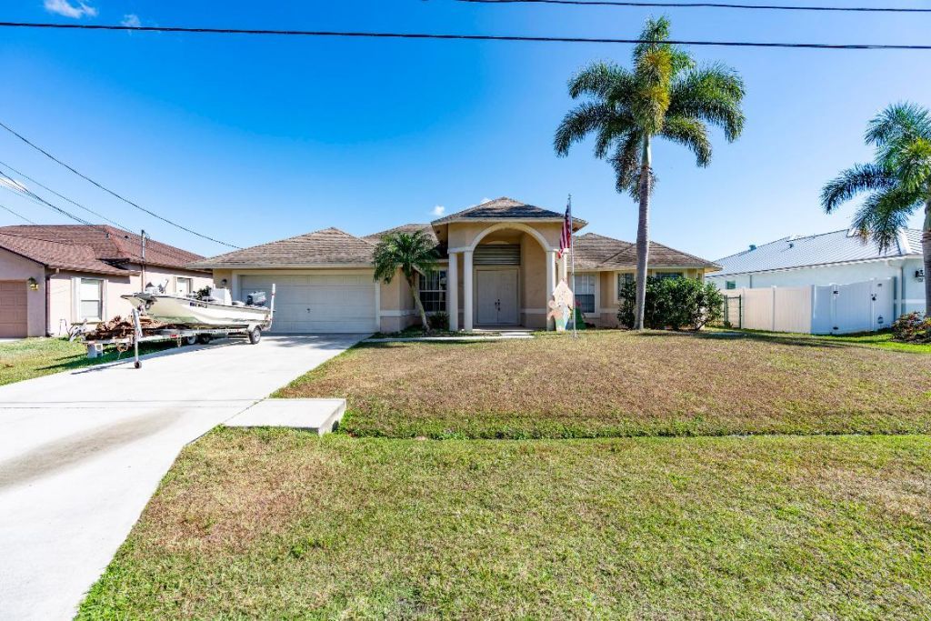 6147 NW East Deville Circle, Port Saint Lucie, FL 34986 Photo