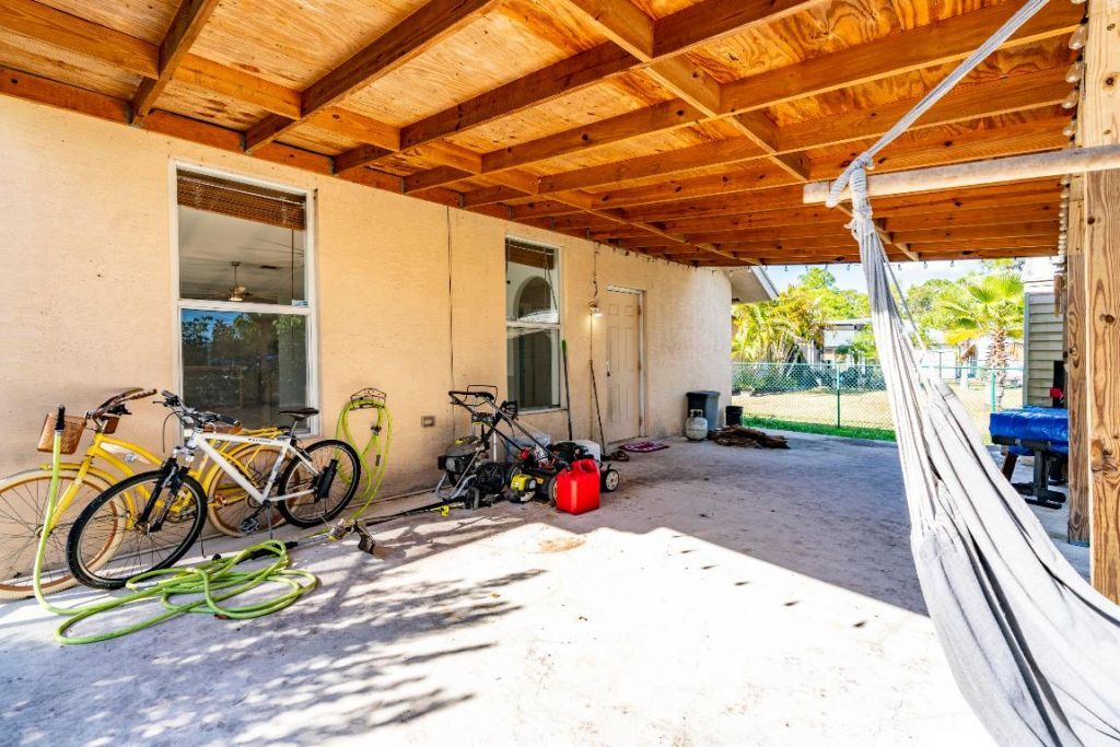 6147 NW East Deville Circle, Port Saint Lucie, FL 34986 Photo