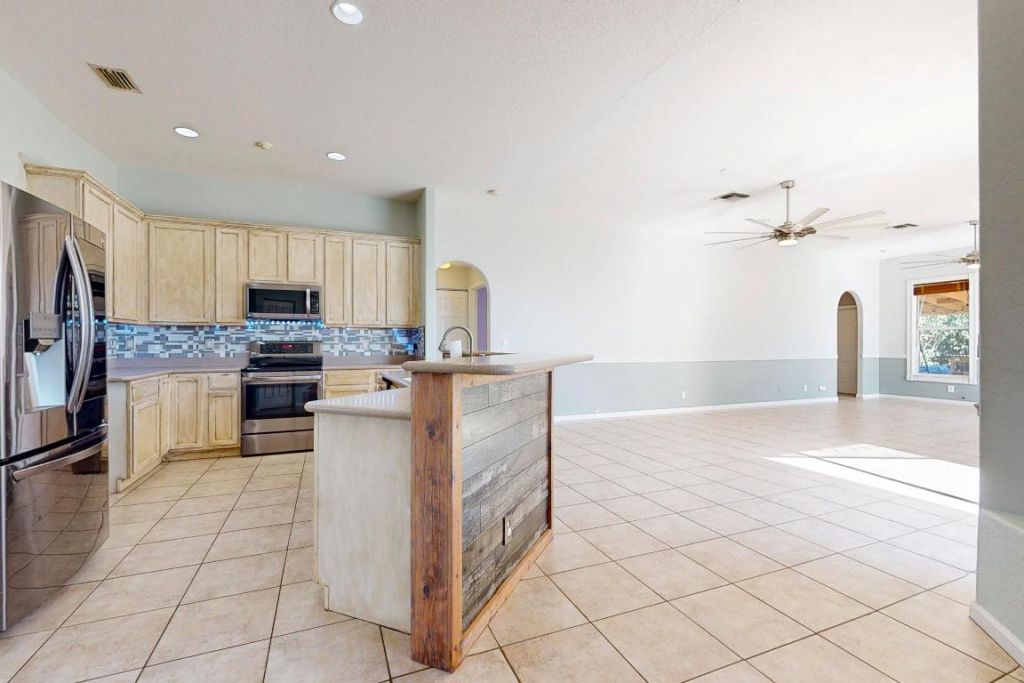 6147 NW East Deville Circle, Port Saint Lucie, FL 34986 Photo