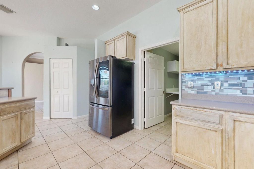 6147 NW East Deville Circle, Port Saint Lucie, FL 34986 Photo