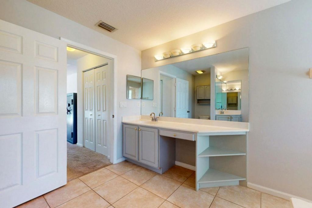 6147 NW East Deville Circle, Port Saint Lucie, FL 34986 Photo