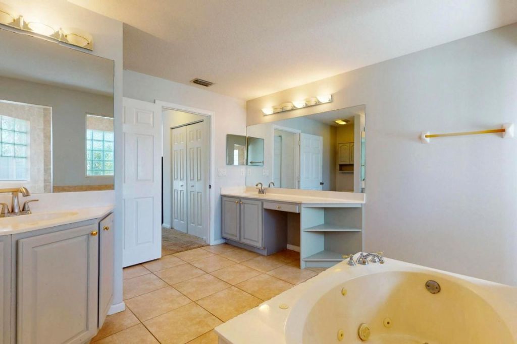 6147 NW East Deville Circle, Port Saint Lucie, FL 34986 Photo