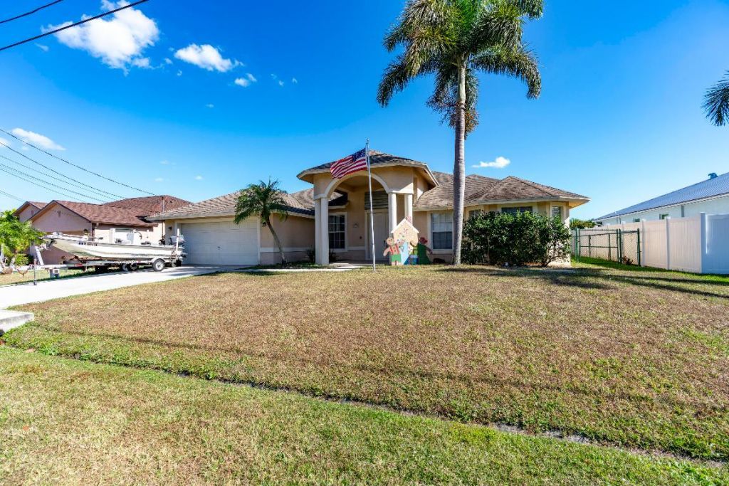 6147 NW East Deville Circle, Port Saint Lucie, FL 34986 Photo