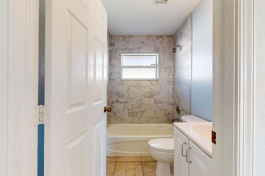 6147 NW East Deville Circle, Port Saint Lucie, FL 34986 Photo