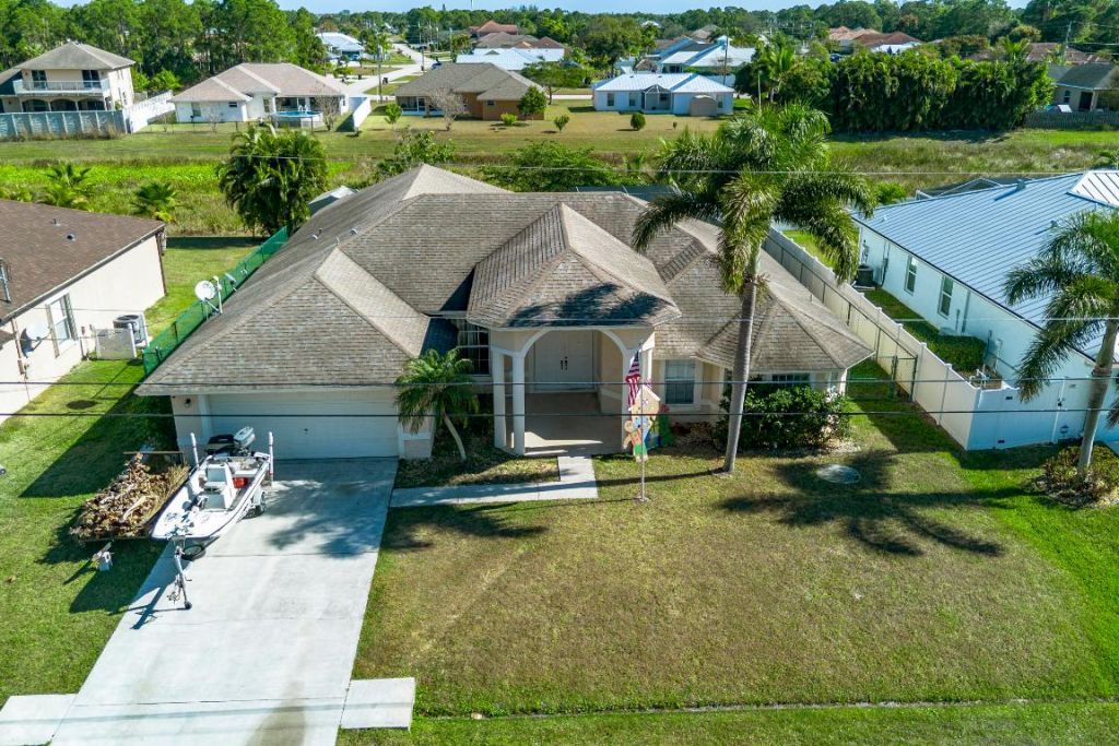 6147 NW East Deville Circle, Port Saint Lucie, FL 34986 Photo