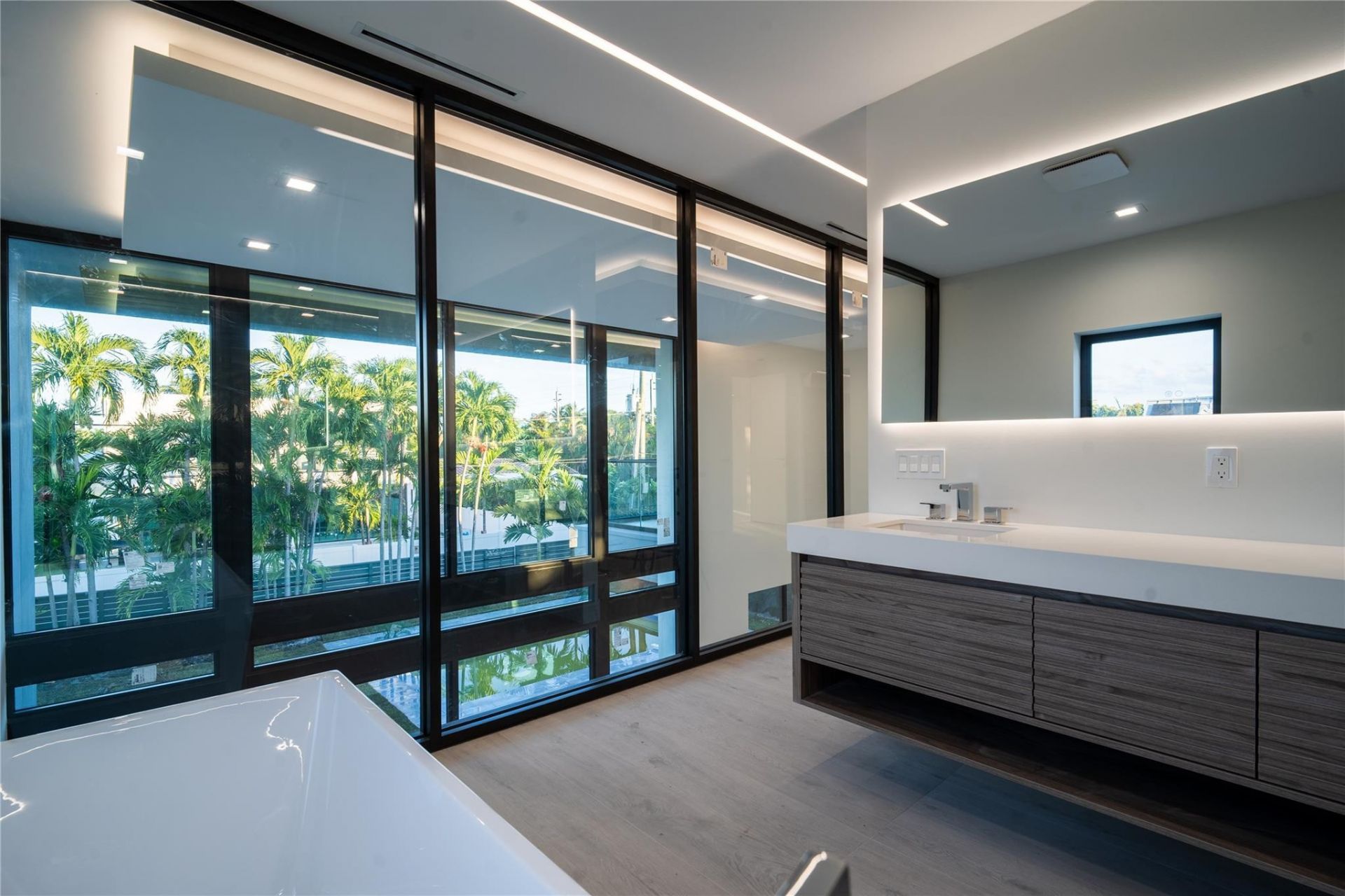 508 NE 9th Avenue, Fort Lauderdale, FL 33301 Photo