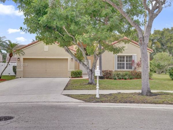 581 Slippery Rock Rd, Weston, FL 33327