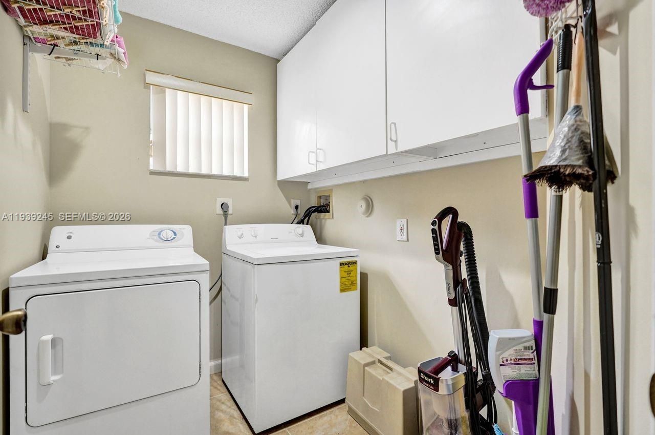 581 Slippery Rock Rd, Weston, FL 33327 Photo