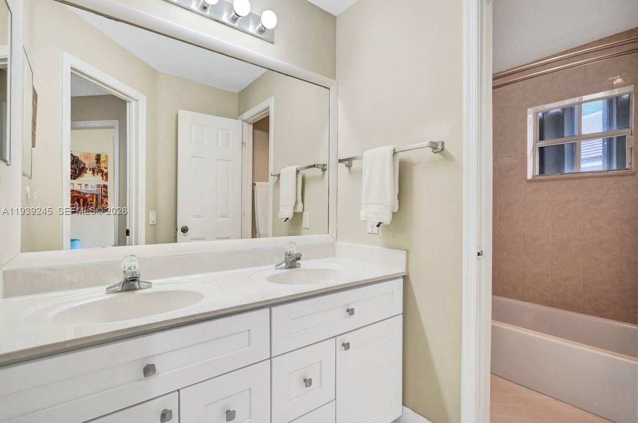 581 Slippery Rock Rd, Weston, FL 33327 Photo