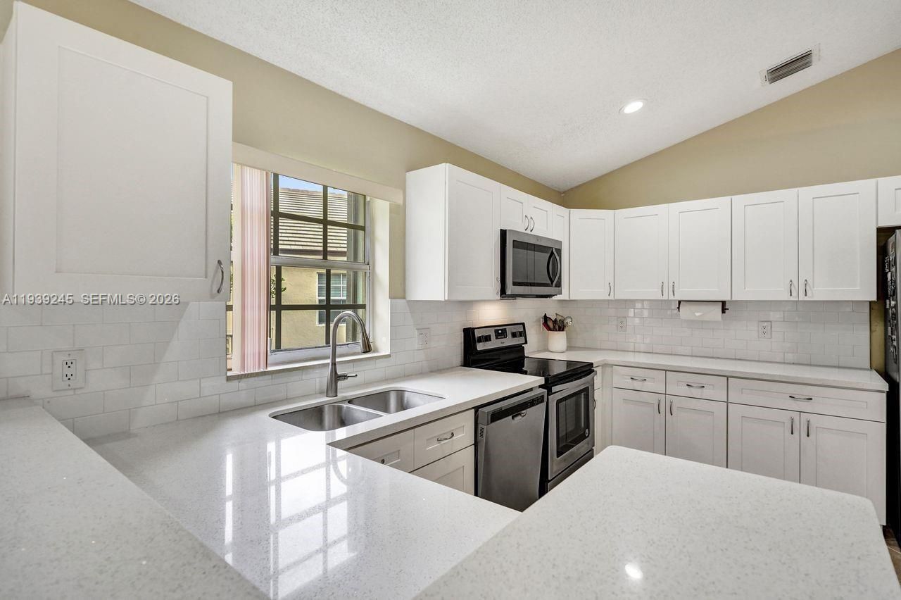 581 Slippery Rock Rd, Weston, FL 33327 Photo